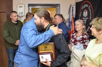 Магнитогорцам вручили медали и грамоты за помощь бойцам СВО